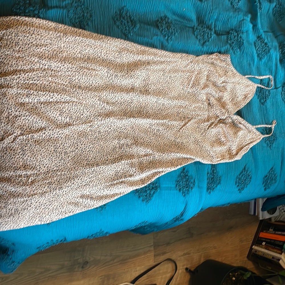 Nwot Dot abercrombie and fitch midi dress